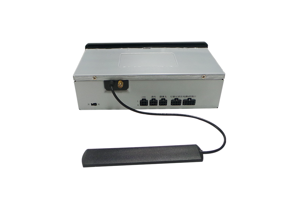 单北斗部标一体机车载定位终端LA8002-30