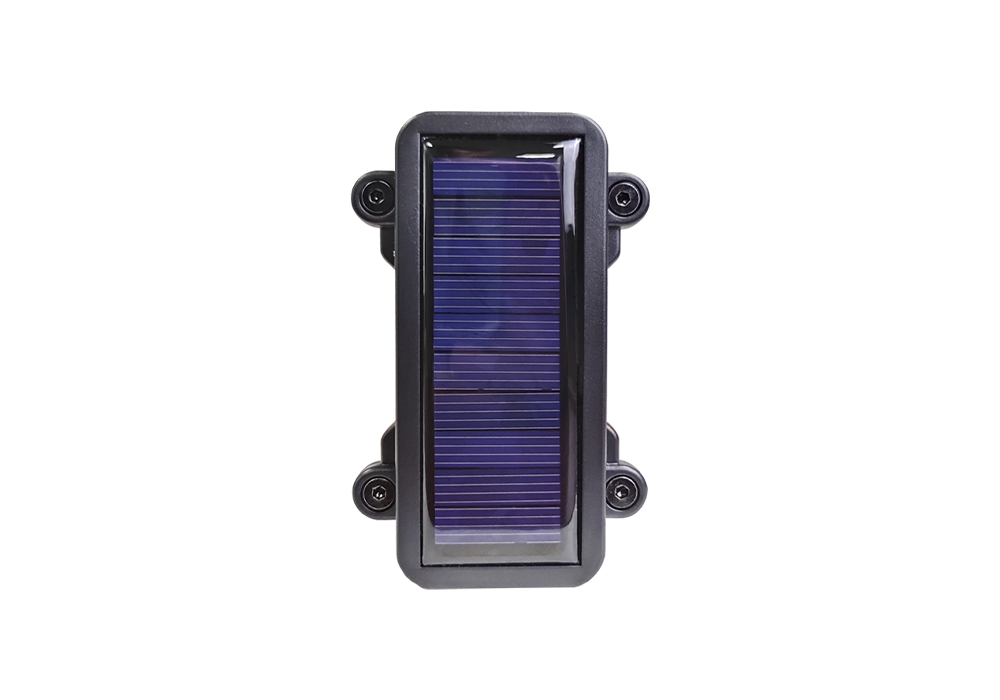 牛羊猎狗4G太阳能可充电北斗GPS定位器LA-T3