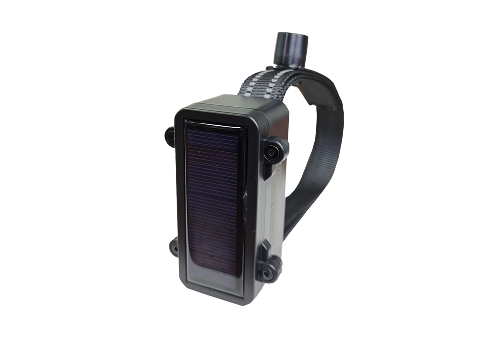 牛羊猎狗4G太阳能可充电北斗GPS定位器LA-T3